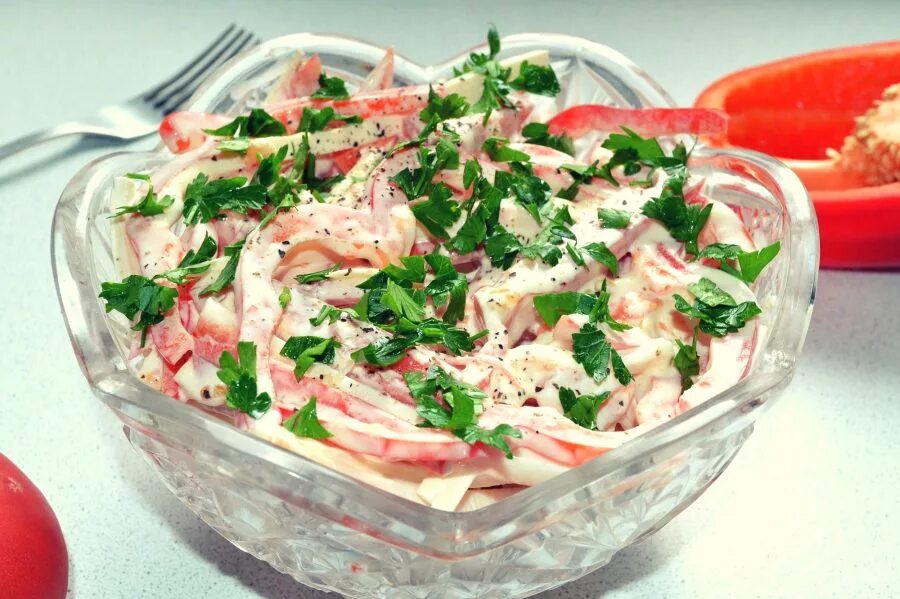 Салаты быстрые и вкусные и простые. Салаты на скорую руку. Салатыьнаьскорую руку. Вкусный салатик на скорую руку. Салаты на скорую руку вкусные и простые.