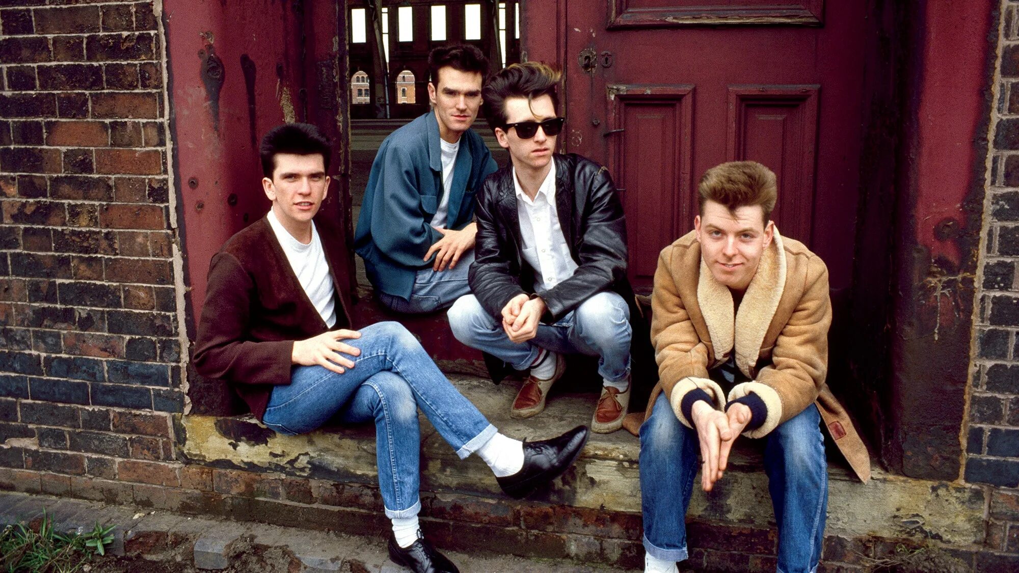 Группа the Smiths. The Smiths 1984. The Smiths солист. The Smiths 1980s. Войти выйти группа