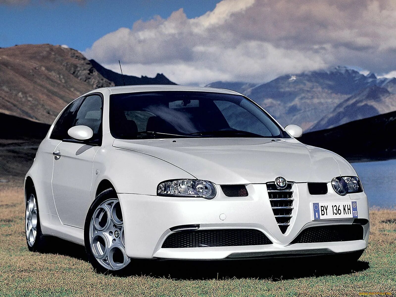 Альфа ромео 5. Alfa Romeo 147. Альфа Ромео 147. Alfa Romeo 147 GTA. Alfa Romeo 147 i.