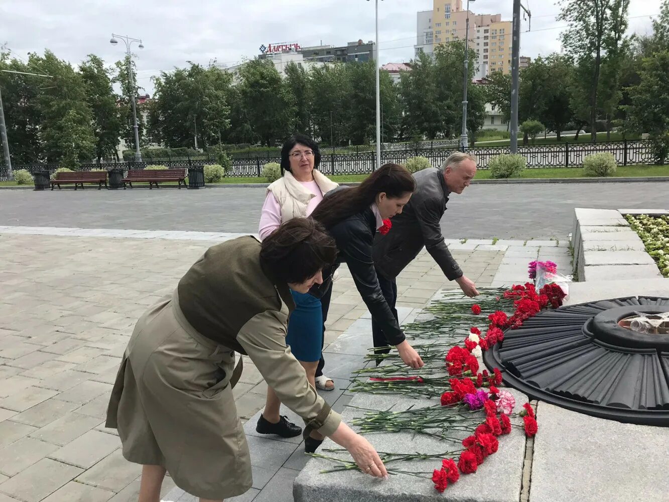 День скорби 22.03 24. День памяти и скорби. День память и скорбь Узбекистан. День памяти и скорби в Бишкеке. Абакан день памяти.