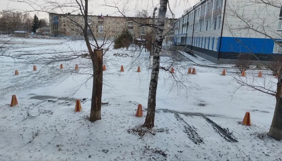 Барнаул выпал снег. Барнаул выпал снег. Снегопад в барнауле сегодня. Барнаул снег. Барнаул зимой.