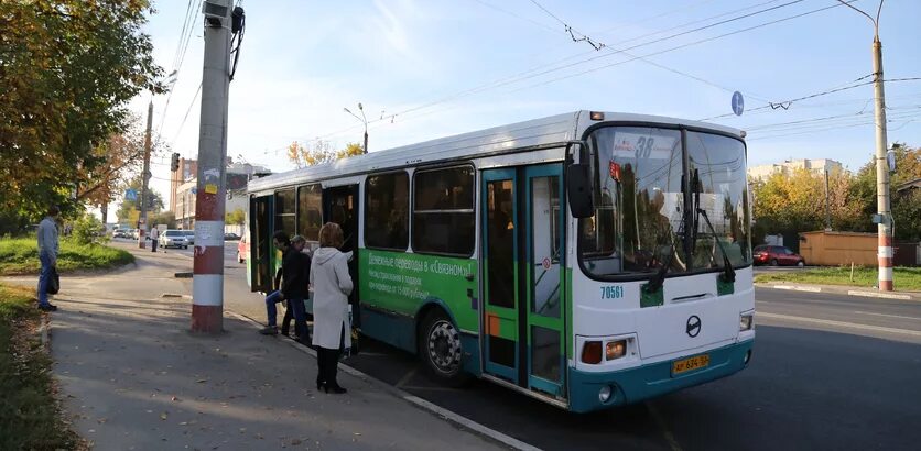 68 автобус нижний новгород остановки. Остановка Центральный рынок Нижний Новгород.