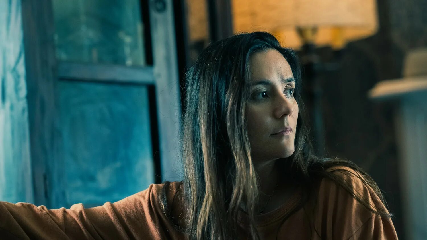 Сериал from from 2022. Сериал from from 2022. Сериал from from 2022. Извне 2023 дата выхода. Извне сериал 2022 кадры.