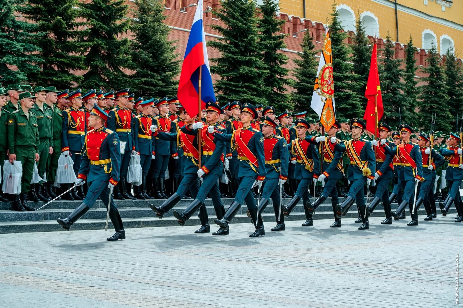 Президентский строй. 154 Отдельный Комендантский Преображенский полк Москва. 154 ОКП Преображенский полк. Рота почетного караула Преображенского полка Москва. 154 Отдельный Комендантский Преображенский полк Знамя.