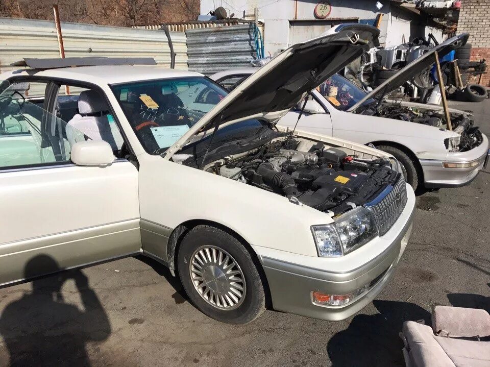Краун разбор. Toyota crown 155. краун 145 кузов. тойота кроун 145 кузов. краун jzs155 разбитый.