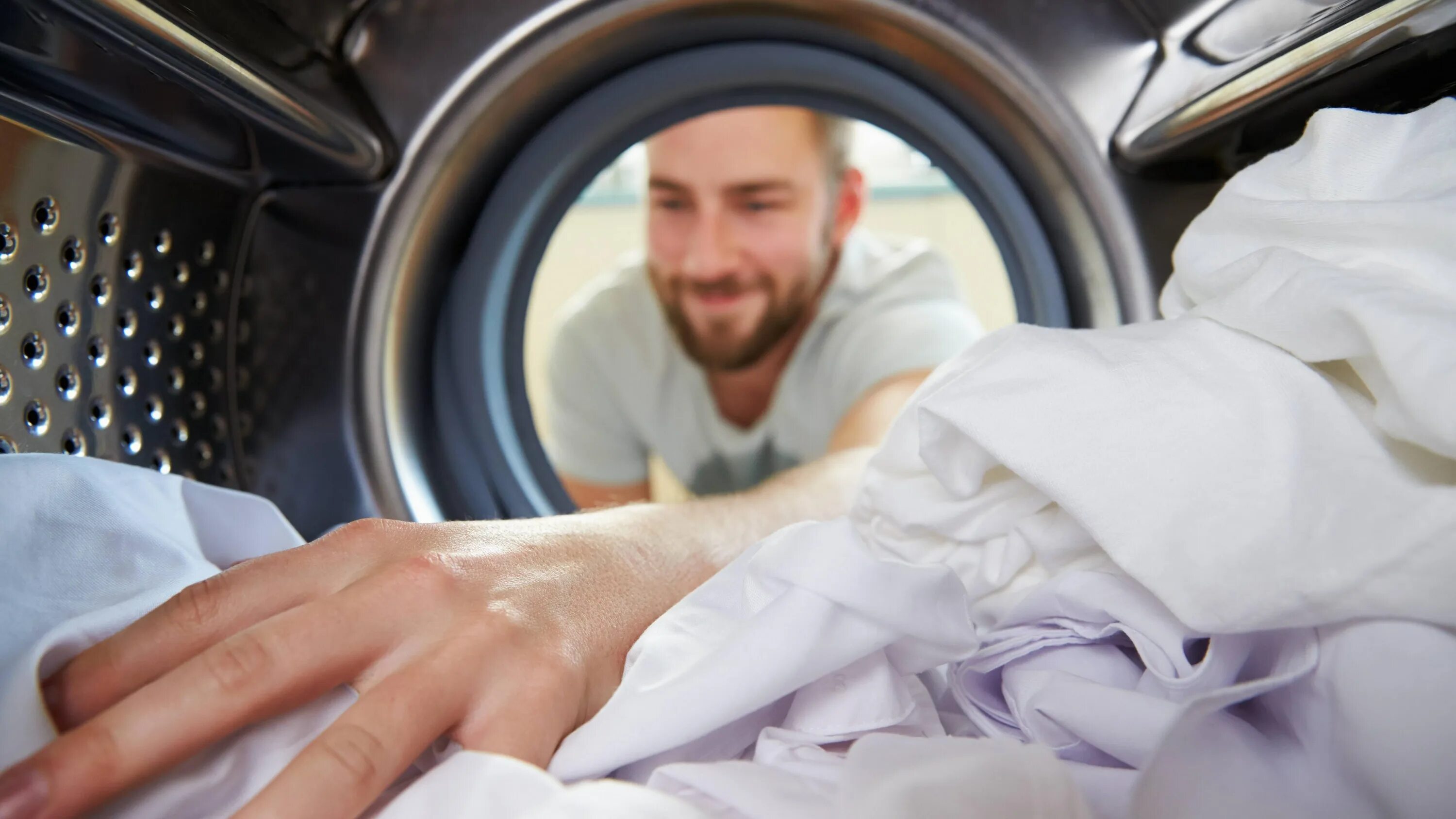 To do the laundry. Wash dirty linen. Wash dirty linen. Wash dirty linen. Стирка.