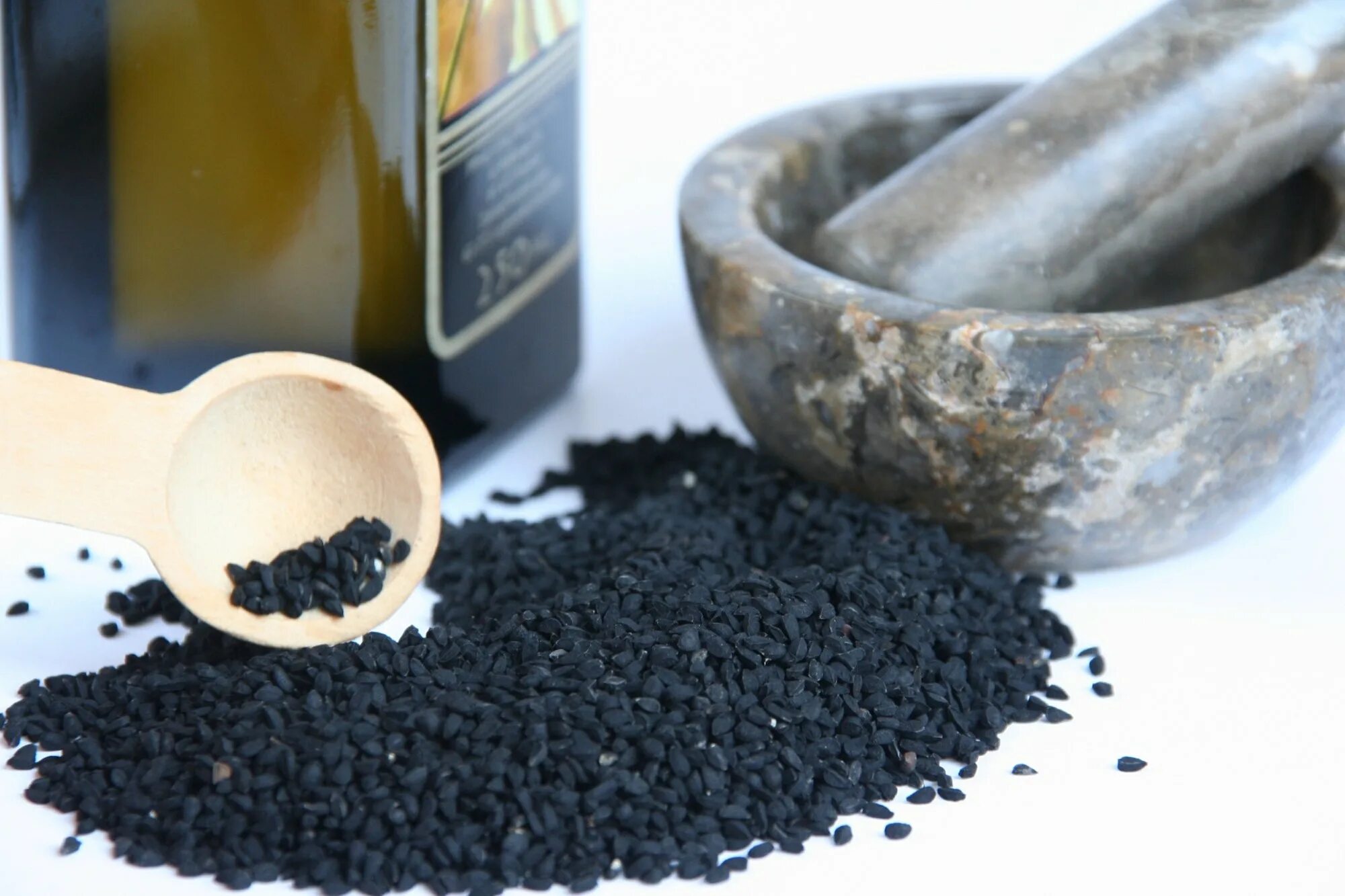 Черный тмин что это. Черный тмин Black Seed Oil. Масло черного тмина Black Seed Oil. Black cumin Seeds. Black cumin Seed Oil.