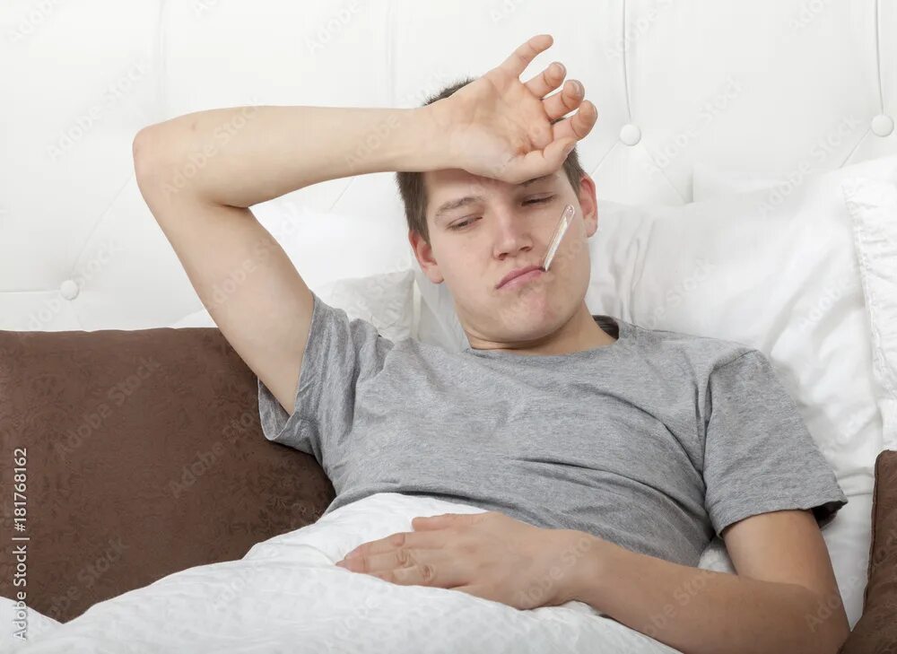 Драма, мелодрама. Парню больно 18. Как бы больно. Пациент с головной болью. Слабость недомогание.