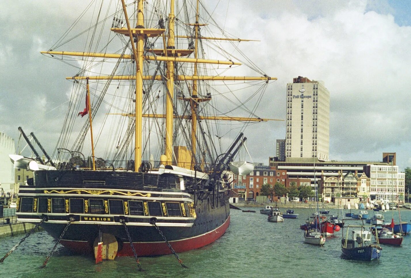 Фрегат 9. Уорриор корабль 1860. HMS Warrior 1860 inside. HMS Warrior Portsmouth. Frigate HMS Southampton (1757).