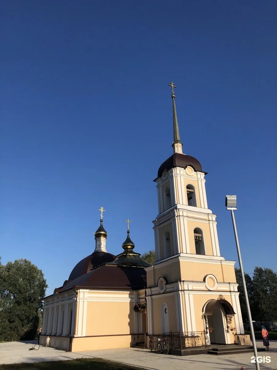 Никольское 9. Храм Рождества Пресвятой Богородицы село Никольское. Церковь село Никольское Калужская область. Храм Никольское Жуковский район. Храм Рождества Богородицы (Никольское-Трубецкое).