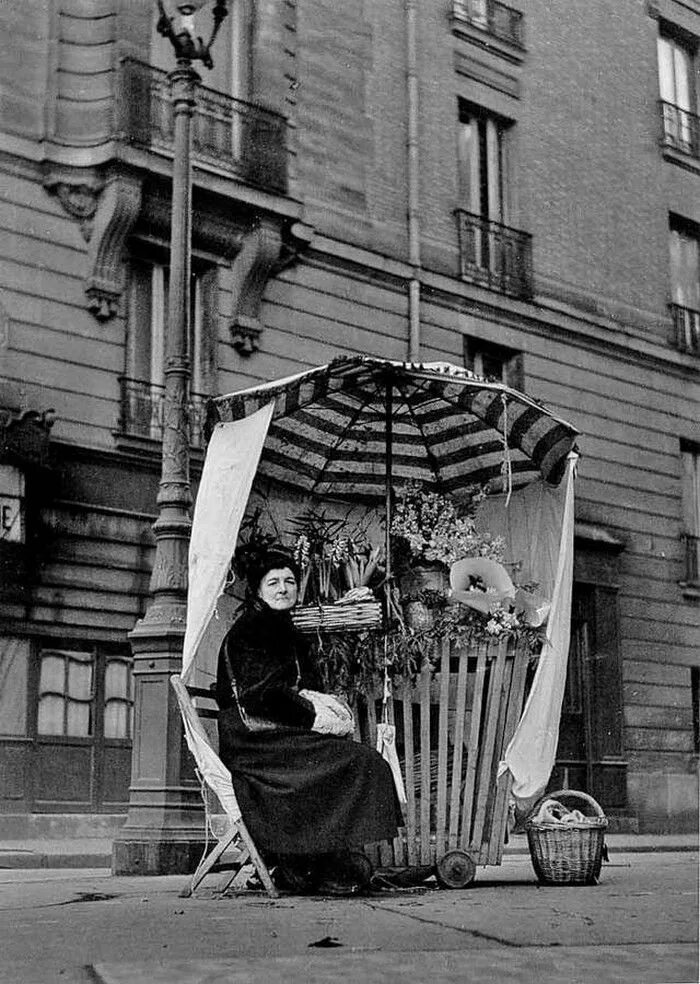 Изис Бидерманас. Изис Бидерманас Париж. Фотограф Изис Бидерманас. Старинный черно-белый