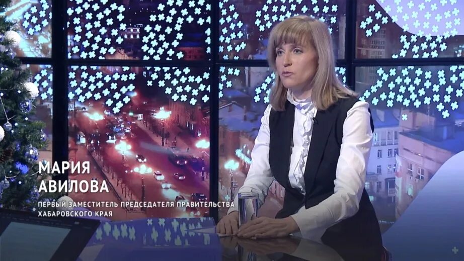 Ведущие хабаровского телевидения. Телеканал хабаровск youtube. 1 канал по хабаровскому времени. Видео с сурдопереводом. Телеканал хабаровск.