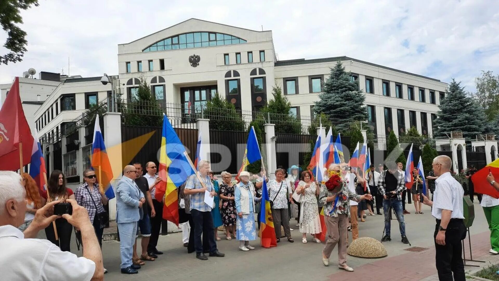 Российское посольство в молдове. Посольство России в Молдове. Российское посольство в Кишиневе. Посольство Молдавии в России послы Молдавии. Молдова и Россия.