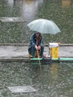 Когда будет дождь ты весело
