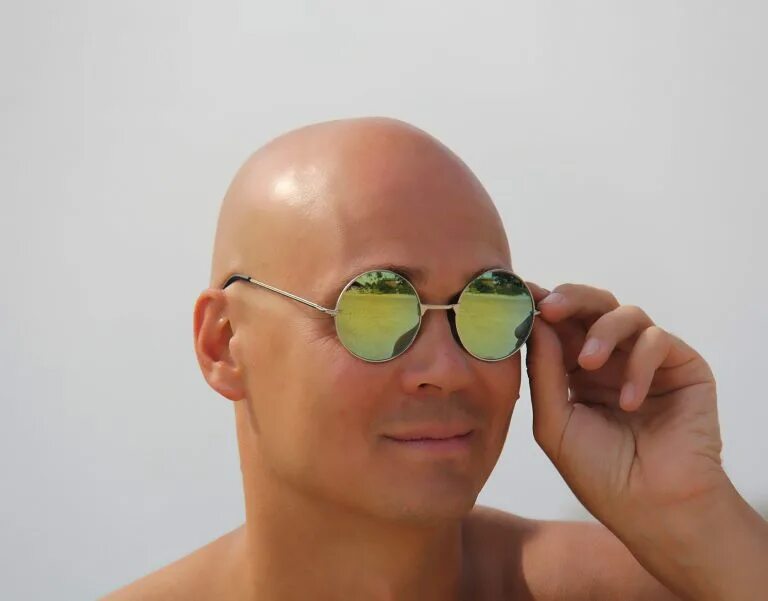 лысый в темных очках. лицо в очках лысое. екатерина куницкая балаково. лысый в очках. мужчина с лысиной в очках.