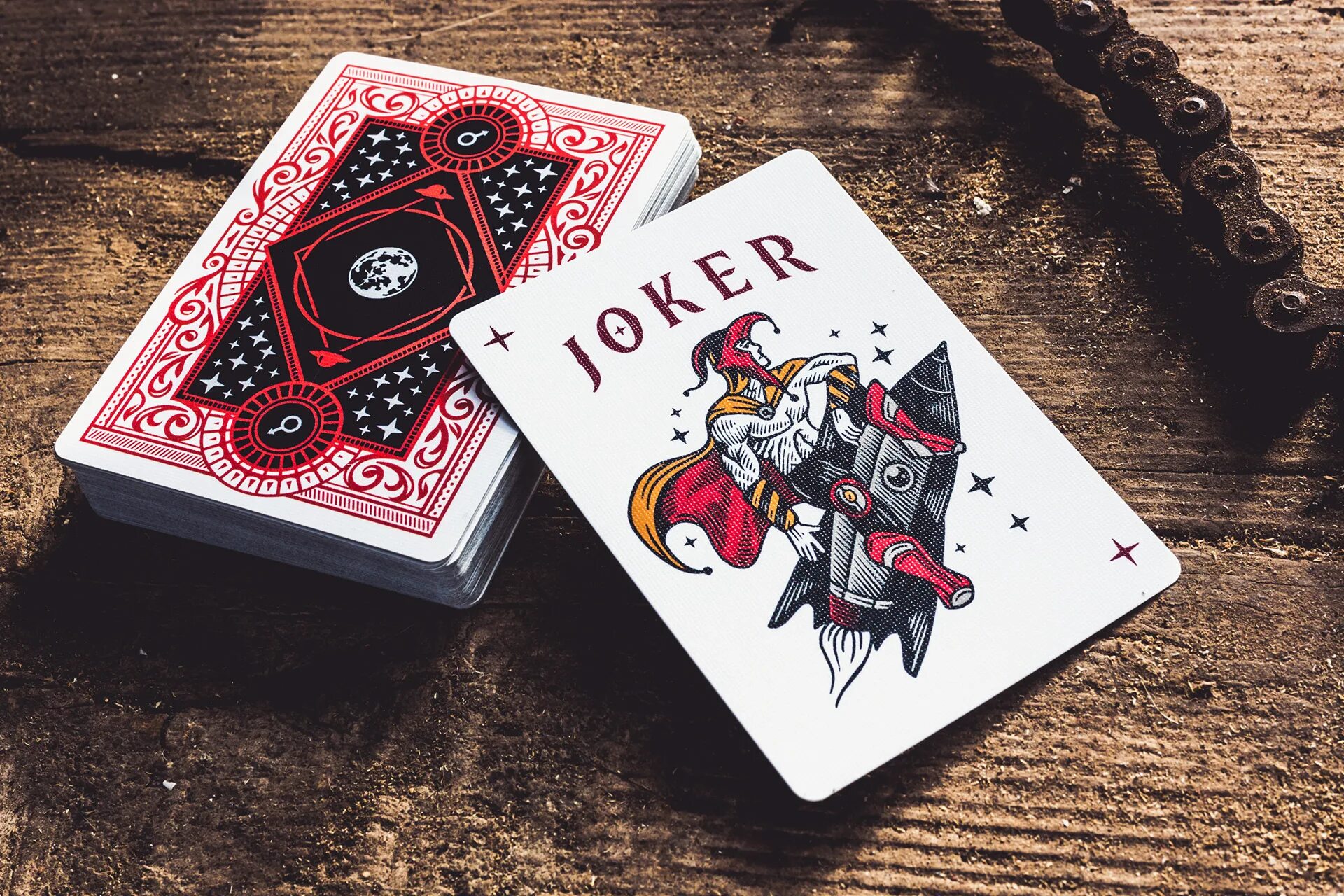Будущее игральных карт. Джокер карта. Джокер карта арт. Карта Джокер фото. Колода карт с Джокером.