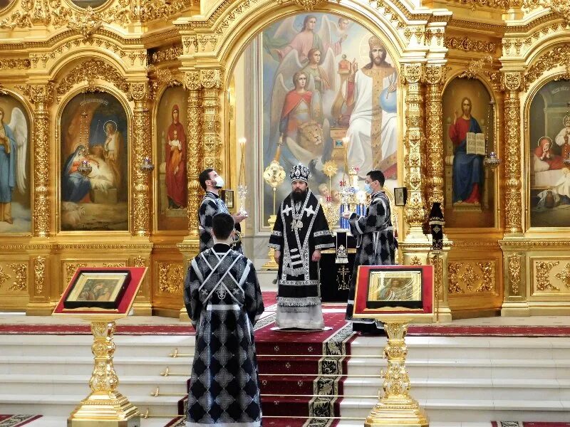 пасхальная служба ростов на дону. богородице-рождественский собор курган. служба в соборе ростова на дону. храм рождества пресвятой богородицы в ростове-на-дону. всенощная это богослужение.