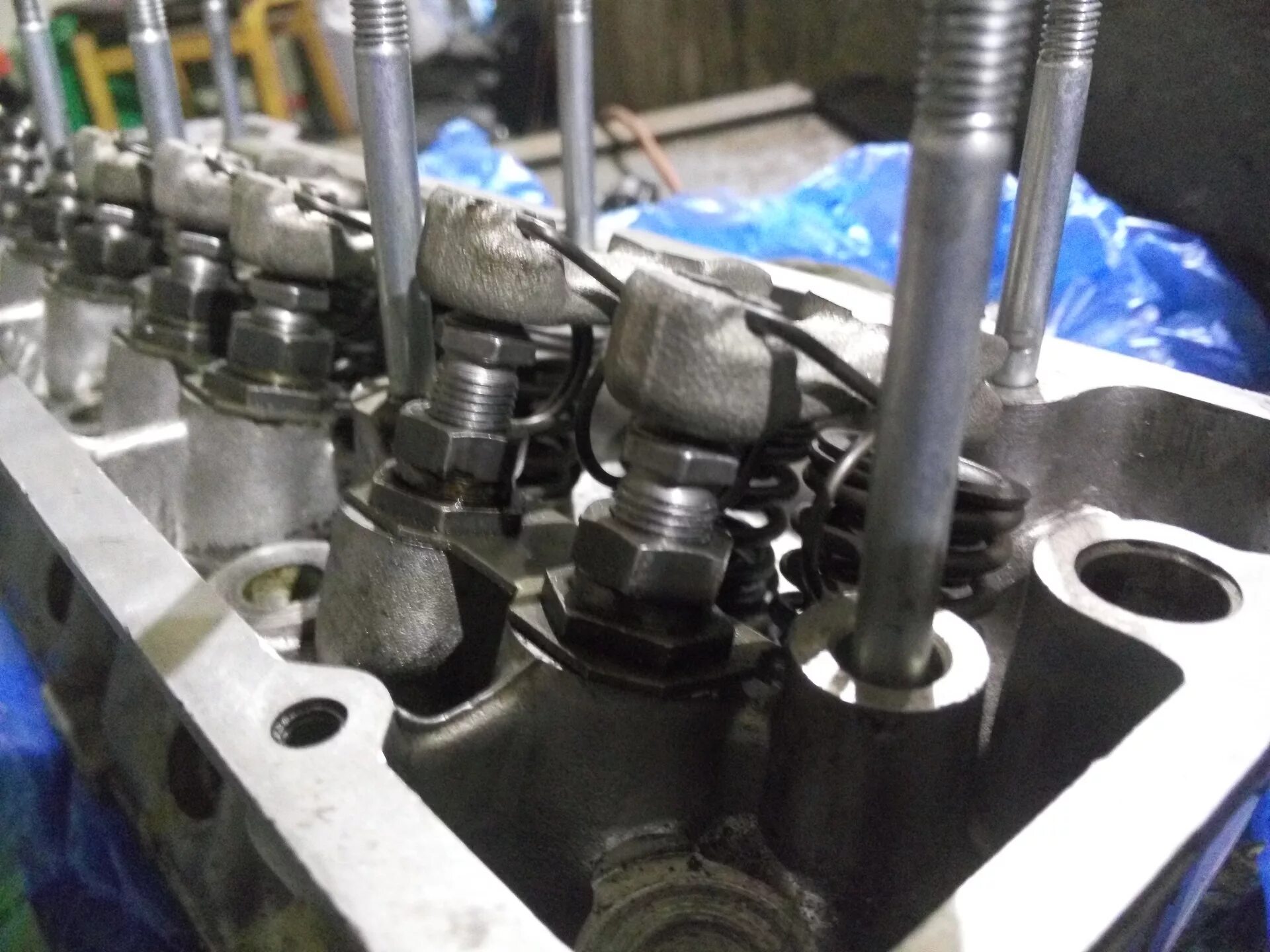 Протяжка гбц 2106. Гбц альфа с декомпрессором. болты гбц нексия 8 клапанов. порядок протяжки гбц мтз д240. порядок затяжки головки на жигулях.