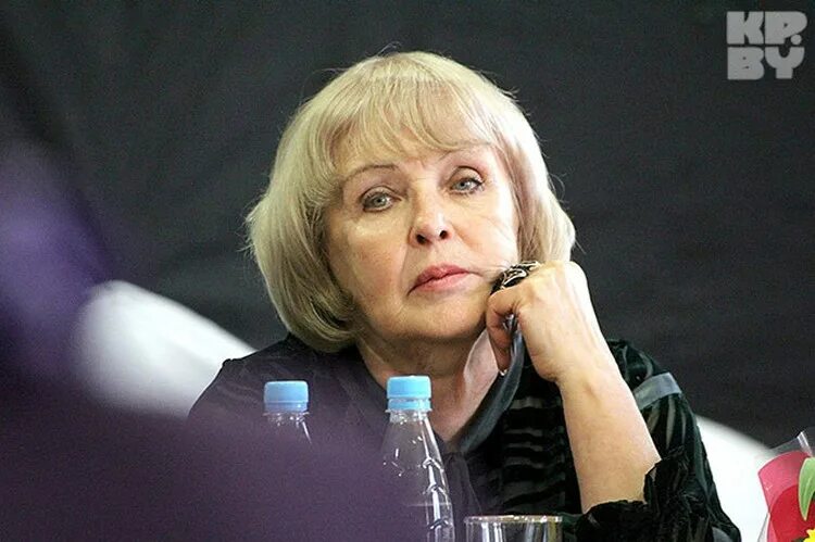 Ада роговцева биография сейчас. Артистка ада роговцева. ада роговцева сейчас 2025. ада роговцева фото сейчас. актриса ада роговцева биография.