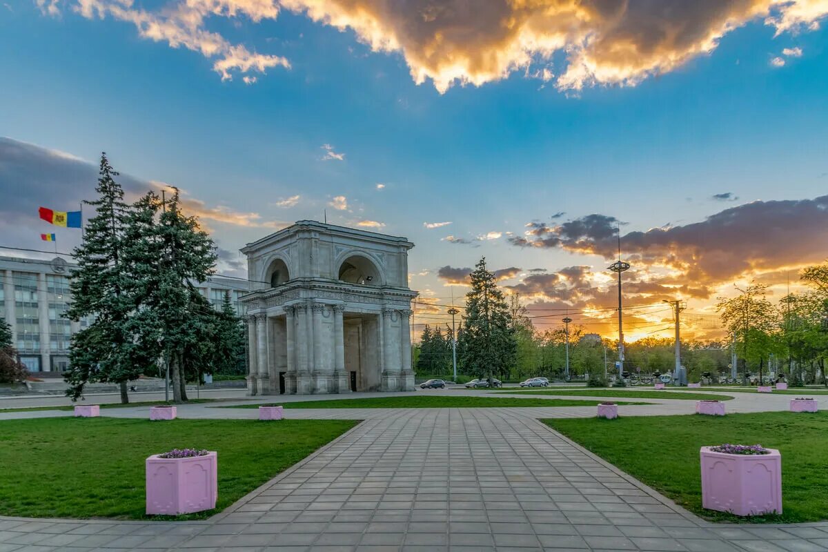 Молдова город Кишинев. Чисинау Молдова. Chisinau город Молдова. Кишинев центр города.