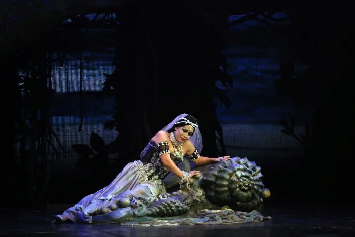 Les pecheurs de perles опера. Санктъ-петербургъ опера искатели жемчуга. Жемчуг опера. Опера ж. Искатели жемчуга опера спб.