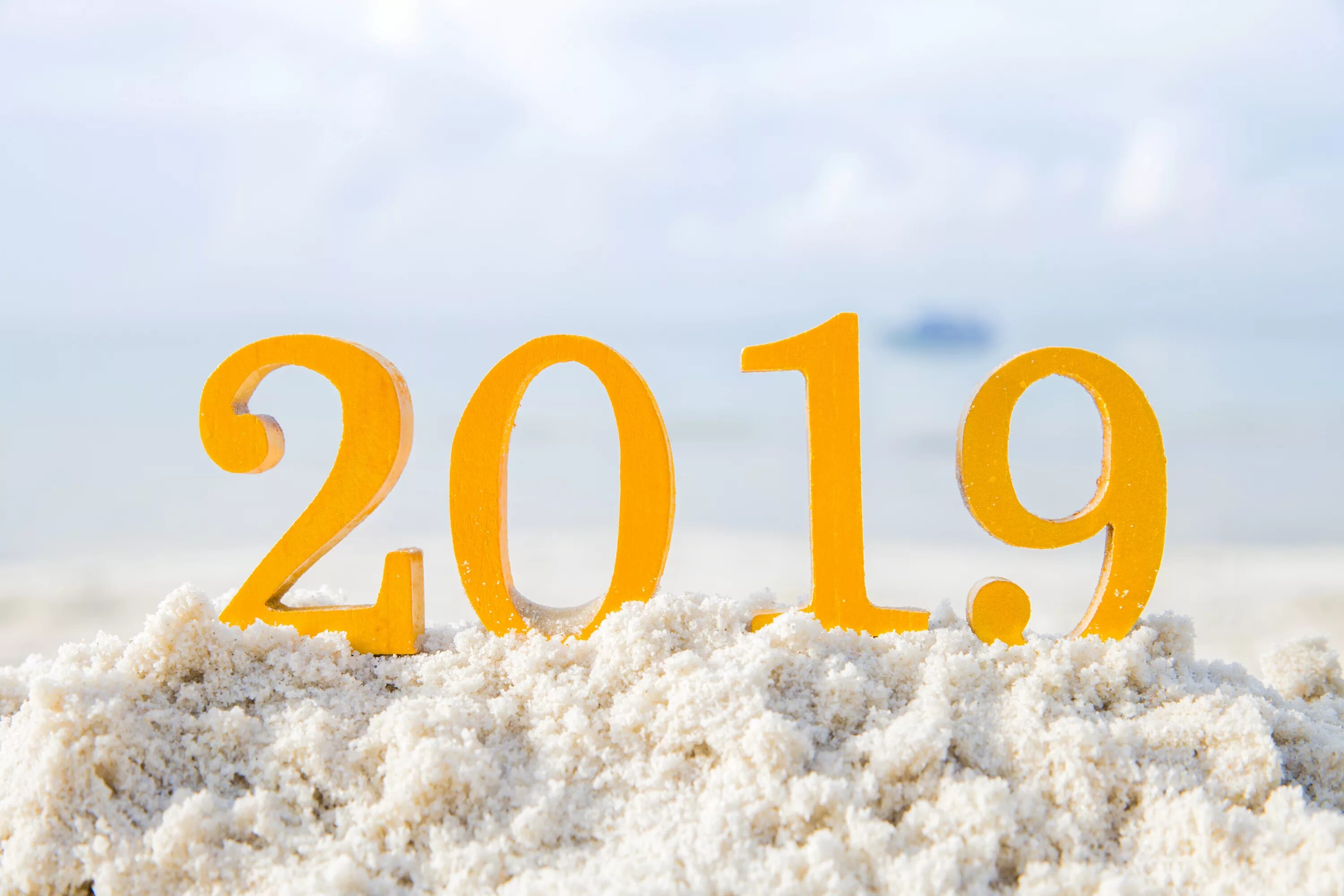 Картинки 2019 года. 2019 картинка. 2019 надпись. лето 2019 надпись. 2019 надпись красивая.