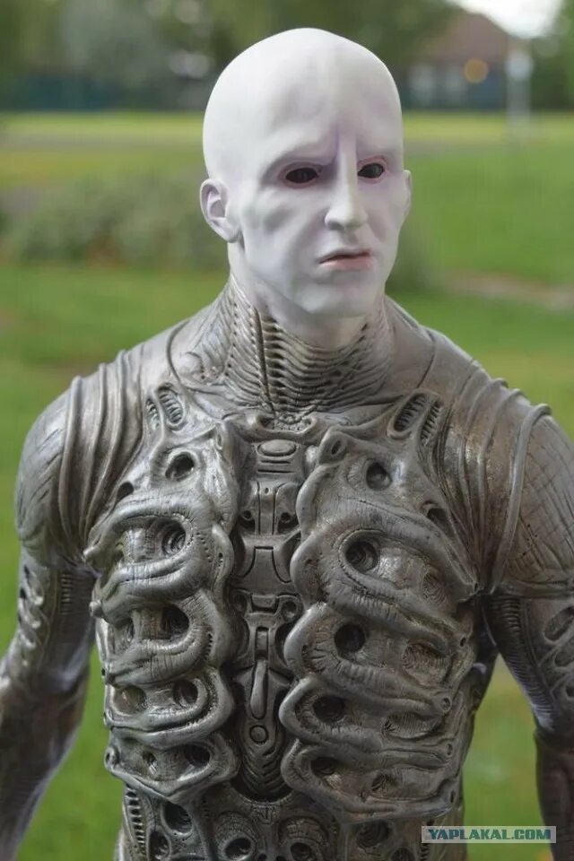 Archive фильм 2020. Про создателей. Мой создатель / archive (2020). Про создателей. Майкл китон основатель.