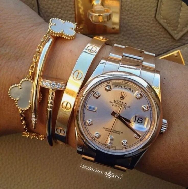 Браслет кольцами часы. Rolex Cartier. Часы-Картье и ролекс. Часы ролекс от Картье. Ролекс и браслет Картье.