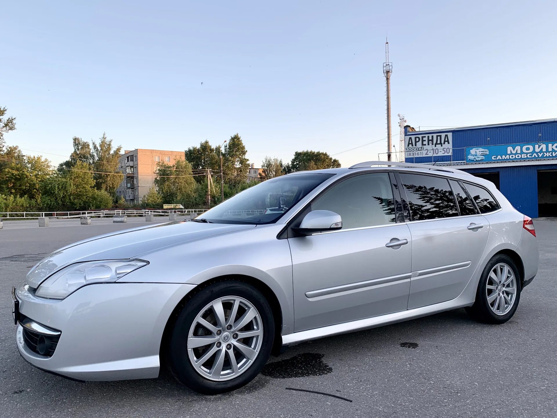 Renault laguna купить. Renault Laguna 3. Рено Лагуна 3 универсал. Рено Лагуна 3 2008. Renault Laguna 2.