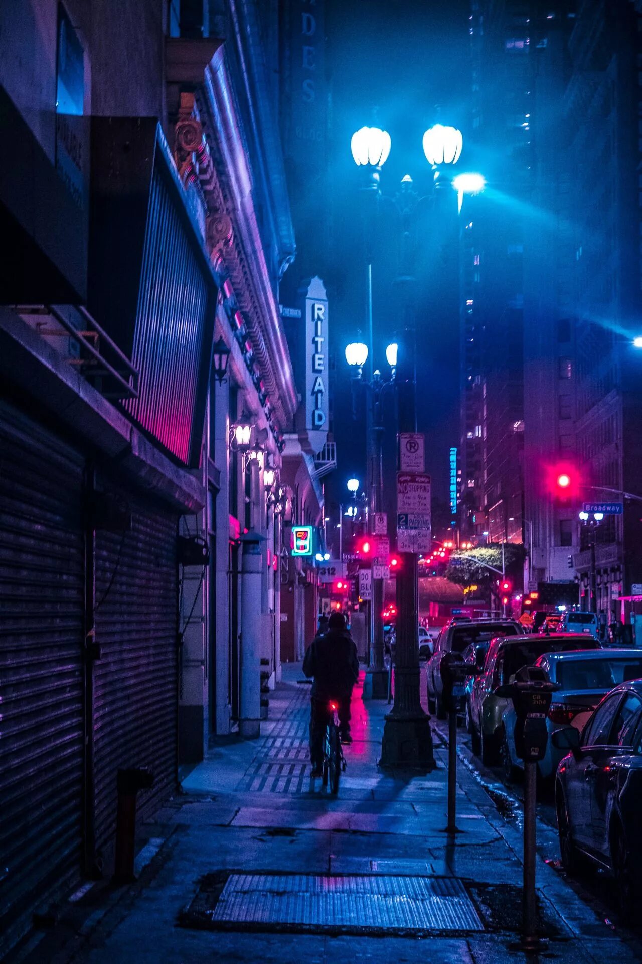 Неон город улица. Город неоновых ламп. Освещение города. Переулок нью йорк киберпанк. Неоновая улица ночью.
