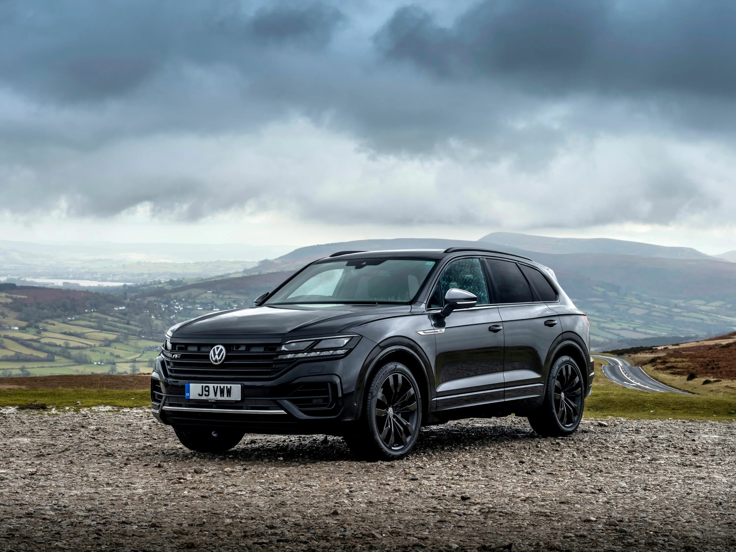 Р 2025. Фольксваген туарег 2025. фольксваген таурена 2025. volkswagen touareg 2025 black. новый volkswagen touareg 2025.