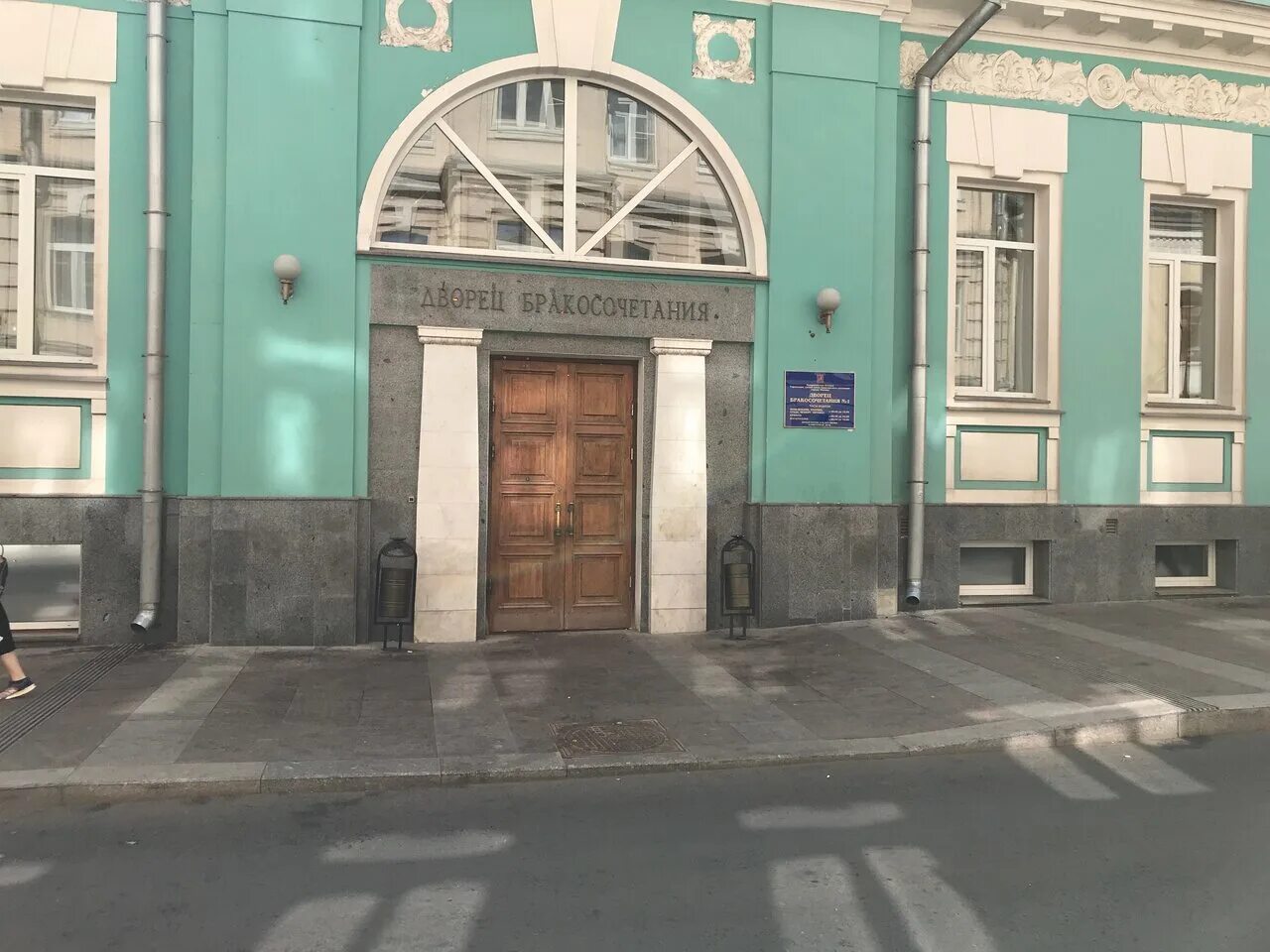 Картинки МАЛОМ ХАРИТОНЬЕВСКОМ Д 6