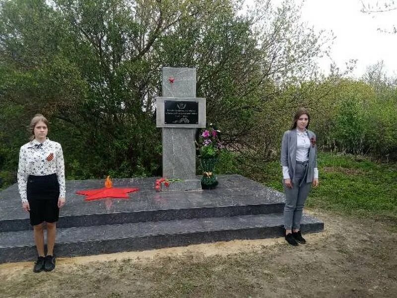 Бюст белинского. Бюст на камне. Большая водяная мельница кожевниковых. Погода белинский свищевка. Погода белинский свищевка.