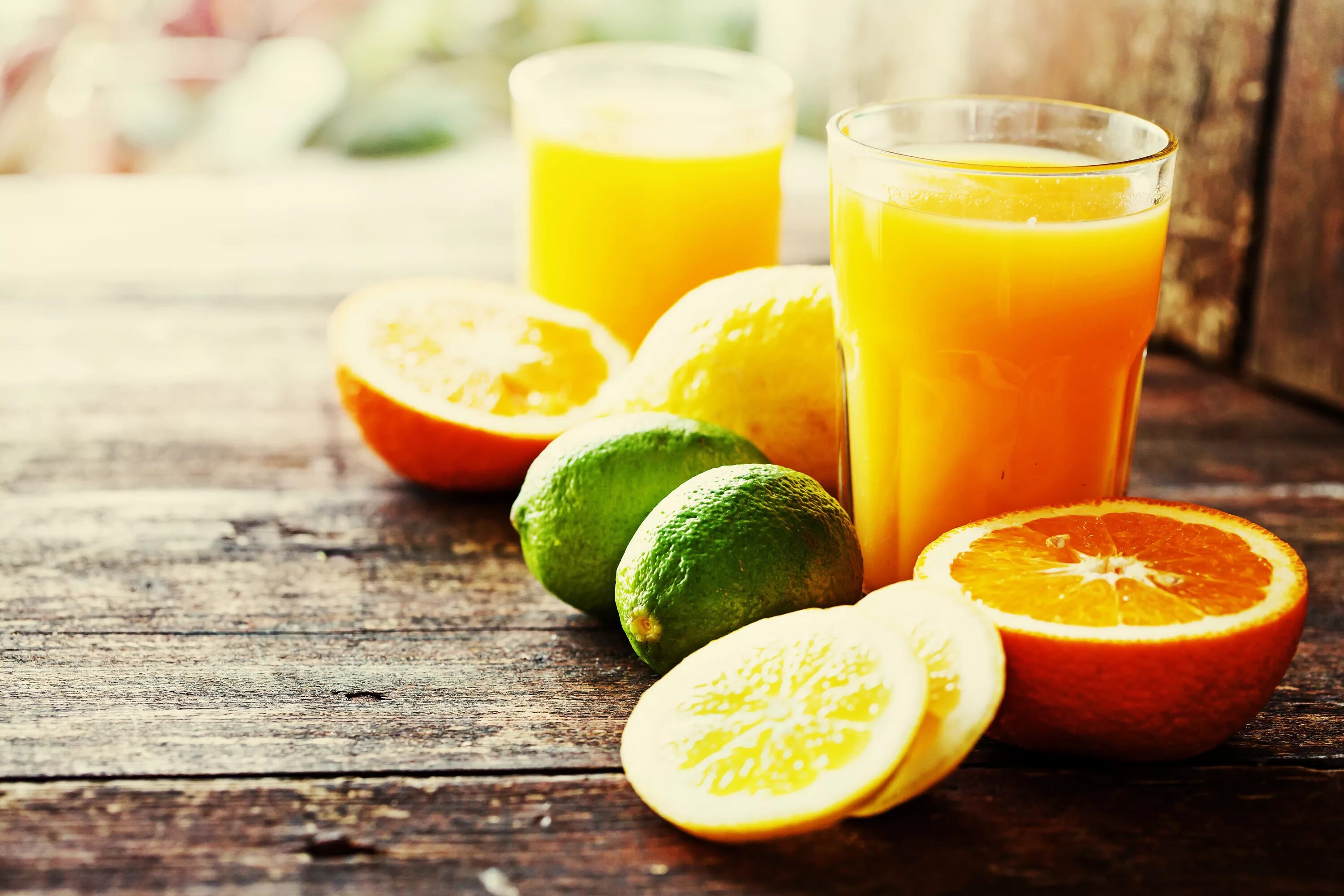 Сок. Апельсиновый сок. Свежевыжатый сок. Свежевыжатый сок апельсин.