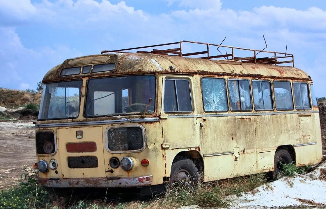 Автобусы старые дороги. ПАЗ 3205 Ржавый. ПАЗ 672. Старый пазик ПАЗ-672. ПАЗ 672 Ржавый.