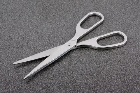 Likes scissors