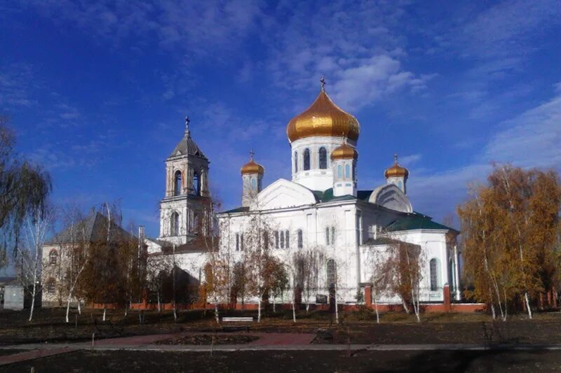 Храм в Кантемировке Воронежская. Троицкий храм Кантемировка. Храм Святой Троицы в Кантемировке Воронежской. Троицкая Церковь Воронежская область. Воронежская область святая