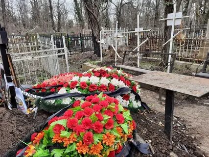 40 дней на кладбище что приносят