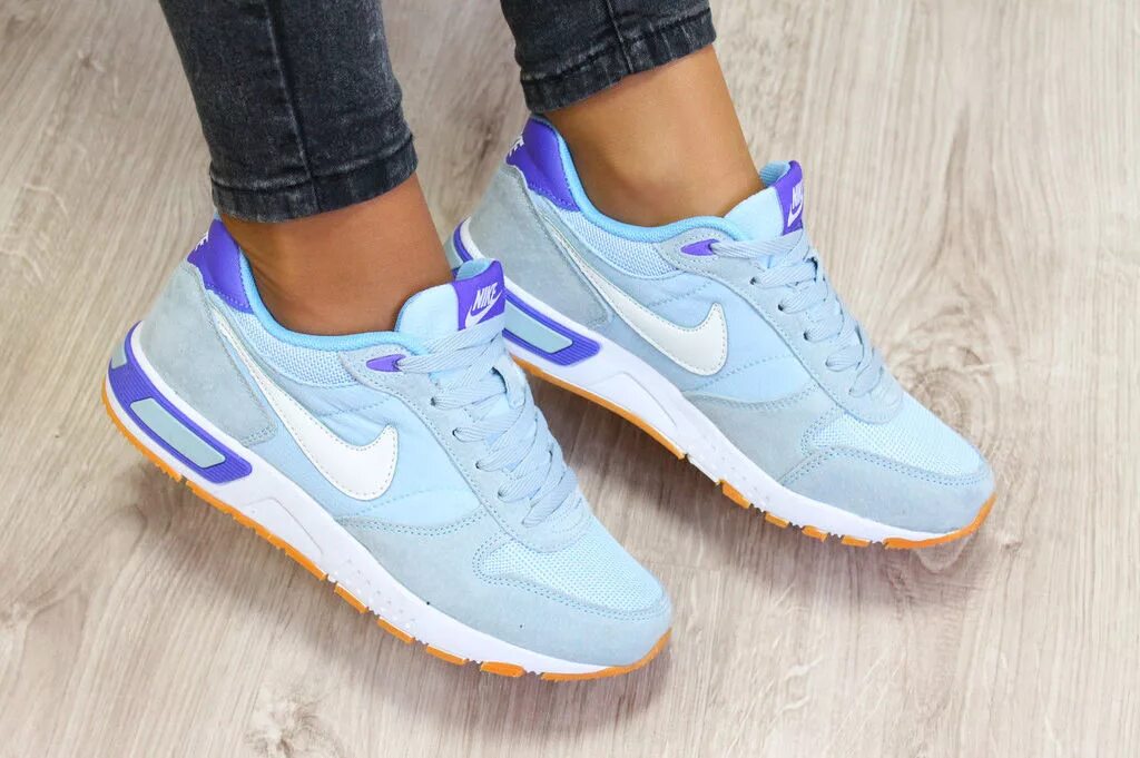 Nike air force 1 lv8 vt. Фото женских кроссовок найк. Nike zoom pegasus 33. Nike air max бело - коралловый. Nike krasovka.