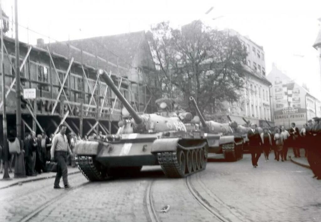 События в венгрии и чехословакии. Операция дунай 1968. операция «дунай». чехословакия, 1968 год.. советские танки в чехословакии 1968.