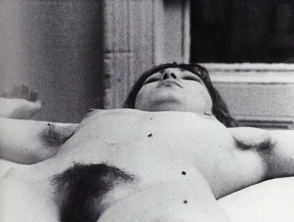Nude yoko ono