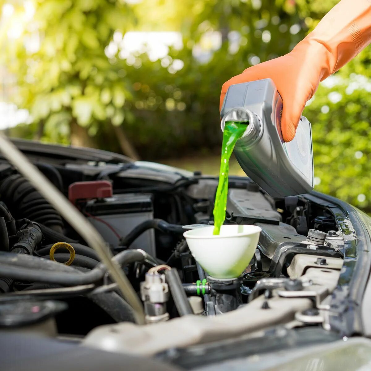 Antifreeze car. Car Coolant Antifreeze. Green car антифриз. Антифриз льется.