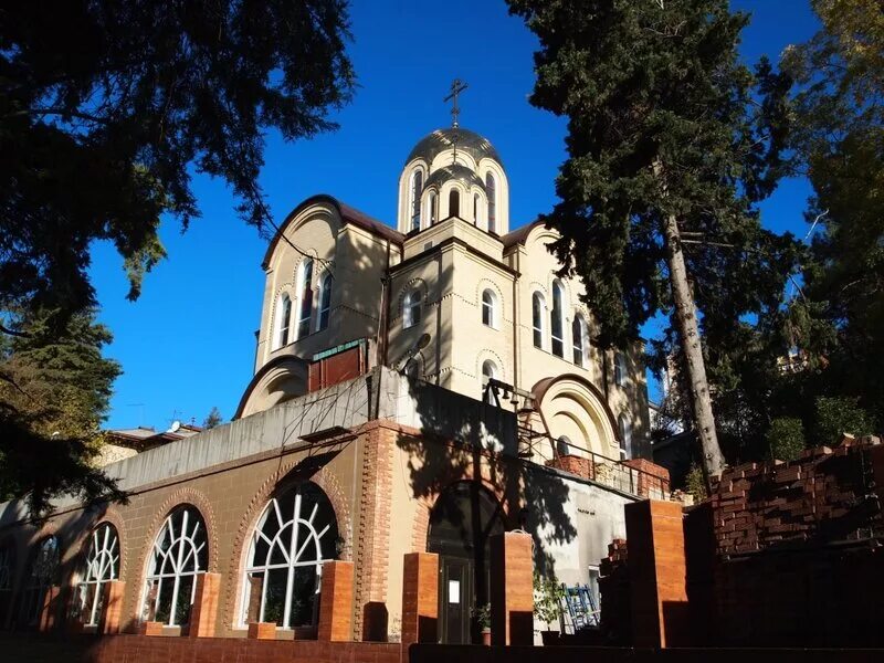 Храм святителя иоанна златоуста сочи. Храм на бытхе сочи. Храм иоанна златоуста сочи бытха расписание. Храм иоанна златоуста бытха. Церковь святого иоанна златоуста сочи бытха.