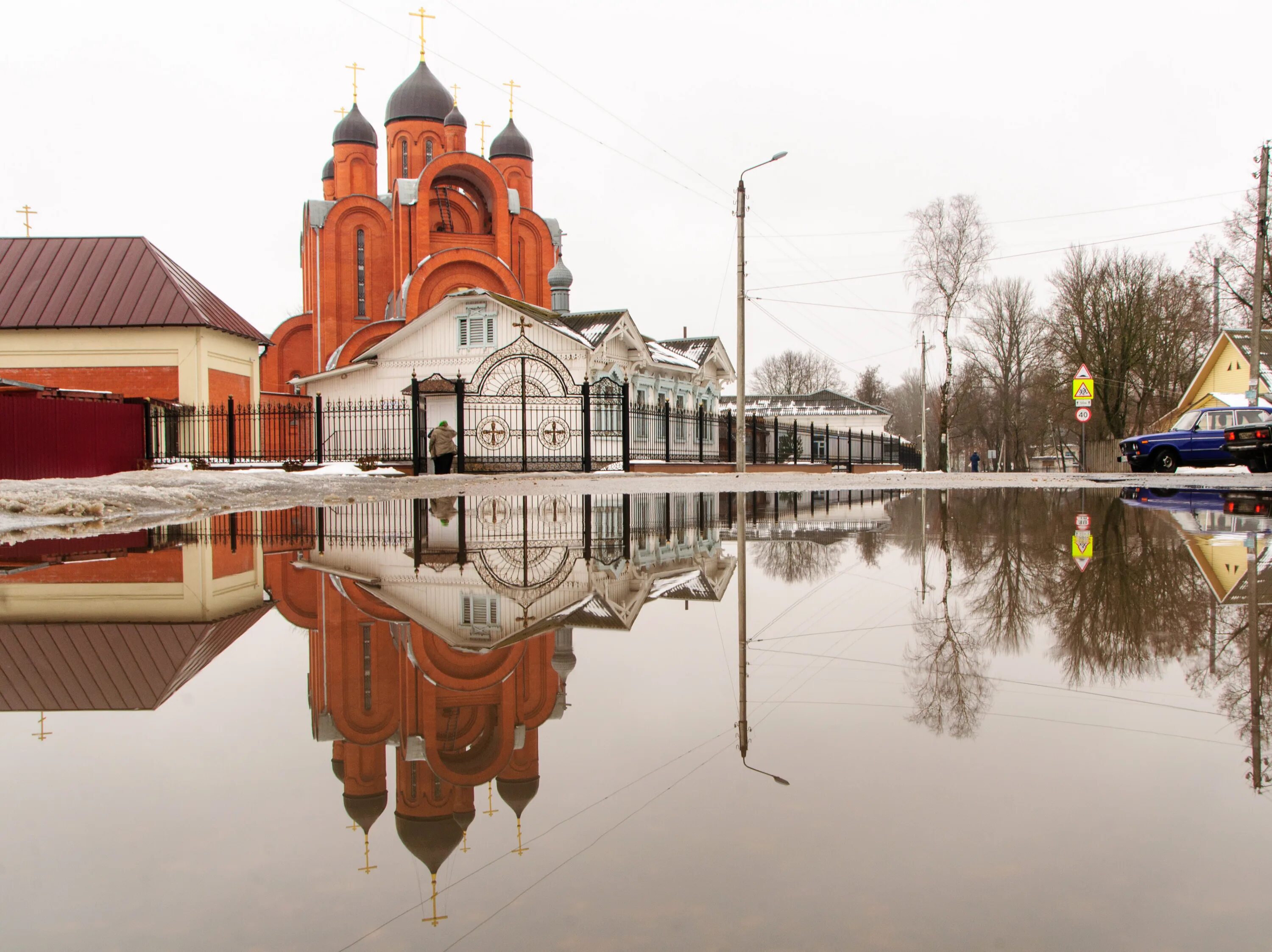 Храм преображения господня брянск бежица. Константиновск церковь спаса преображения. Церковь преображения господня брянск советский район. Спасо-гробовская церковь брянск. Церковь преображения господня, брянск, проспект ленина.