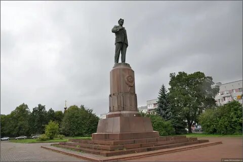 Памятник м