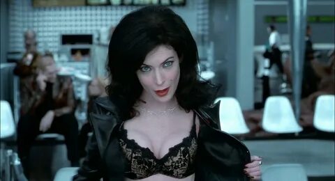 Lara flynn boyle serleena