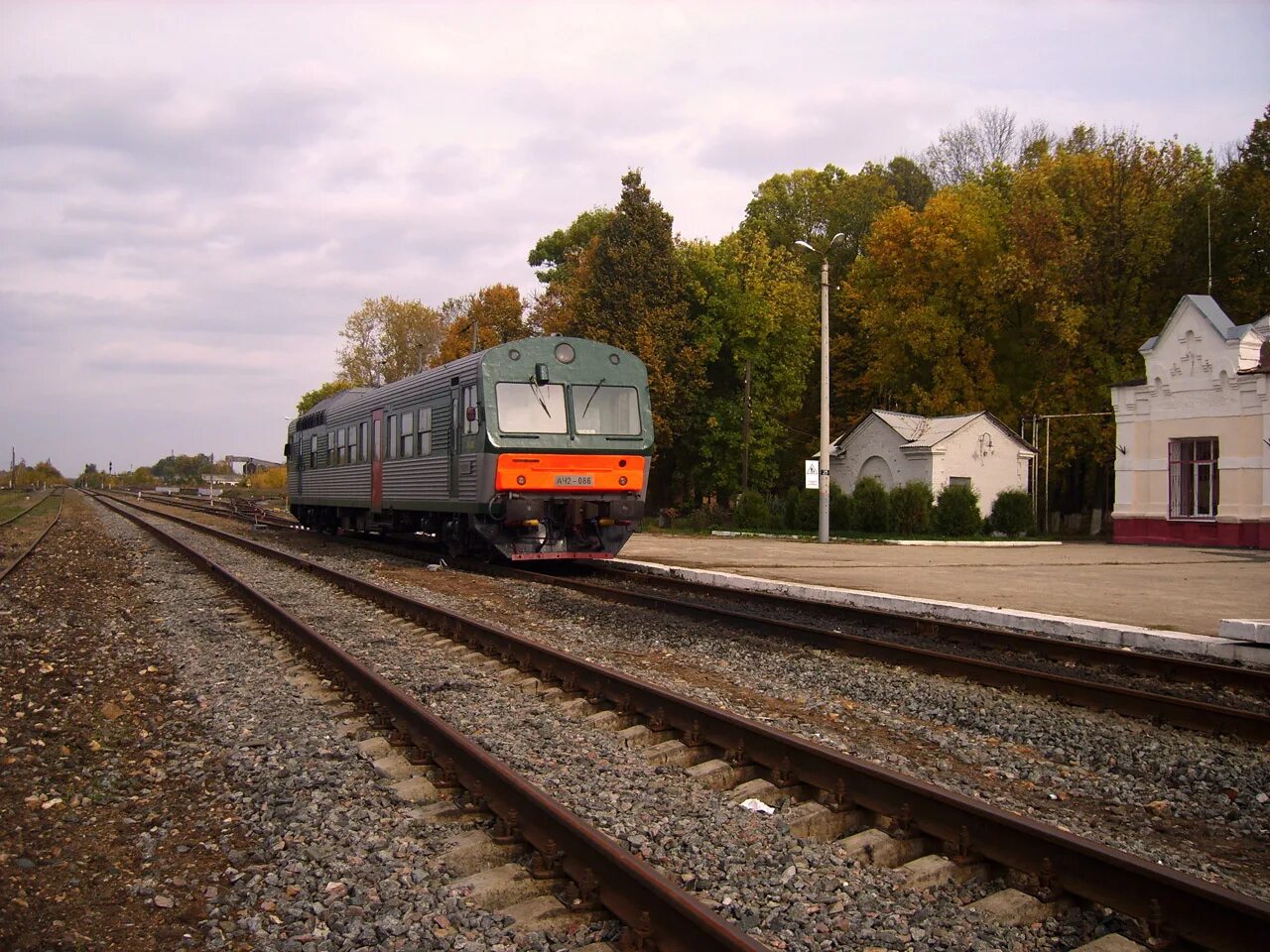 Белев поезд. Паровоз эм725. Белев поезд. Д депо белев. Белёв железнодорожная станция.