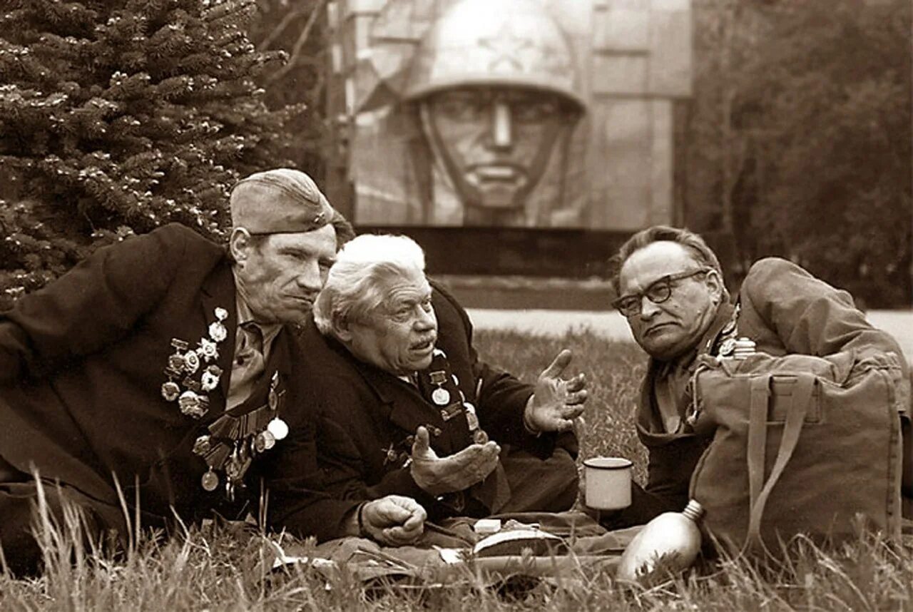 Седой ветеран. Ветераны вов 1941-1945. Ветераны вспоминают войну. Ветераны вспоминают войну. Ветераны вспоминают войну.