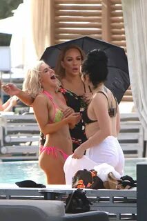 NIKKI and BRIE BELLA and other WWE Stars Filming Total Ddivas in Miami 05/3...