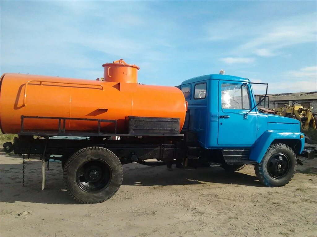 Газ 3307 автоцистерна. Газ 3307 бензовоз. Газ 3307 бензовоз. Газ 3307 автоцистерна. Газ 53 бензовоз.